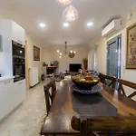 Villa Sweet Luxury House Alepú