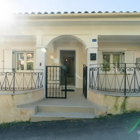 Sweet Luxury House * Alepú